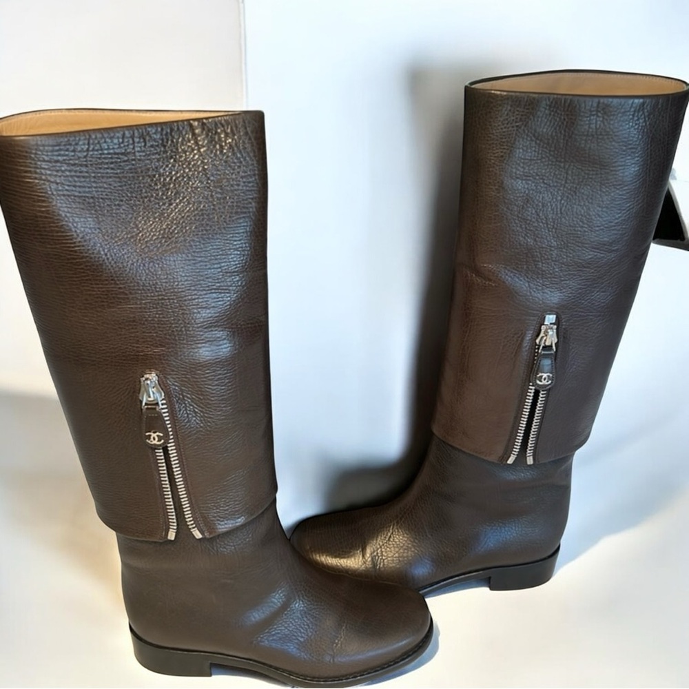CHANEL NIB! Interlocking CC Logo Riding Boots in Dark Brown color Size 37.5